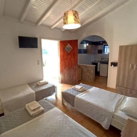 Michalis - Ps * Skiathos Town